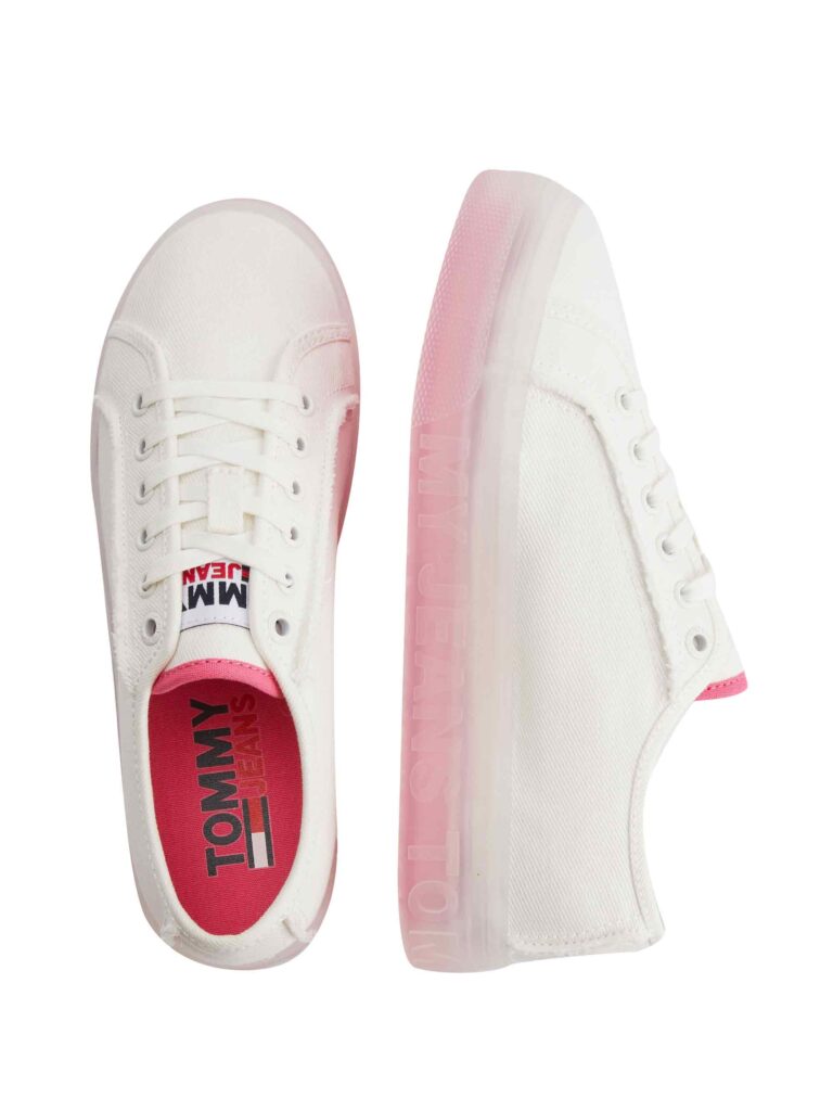 Trampki damskie - jak je nosić do sukienki